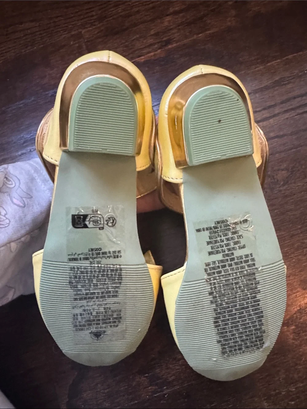 Disney Girls Yellow and Green Tiana Jewel T-Strap Dress Shoes